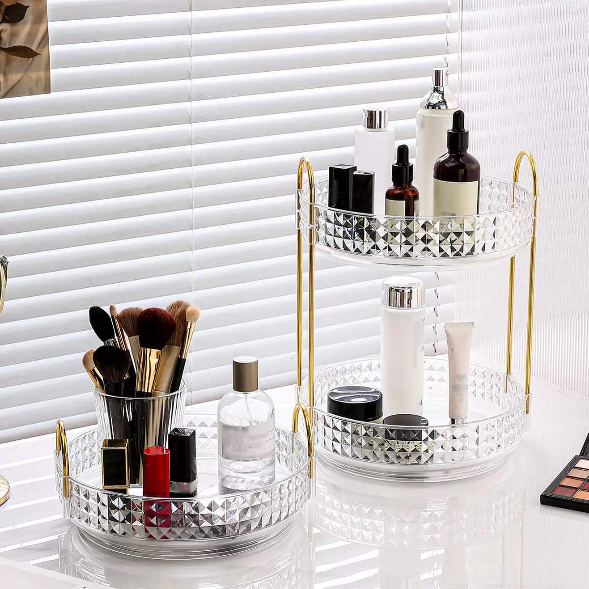1個入り/高級化粧品収納ボックス デスクトップ回転式化粧台オ - Luxury Skincare & Spa のレビューと価格